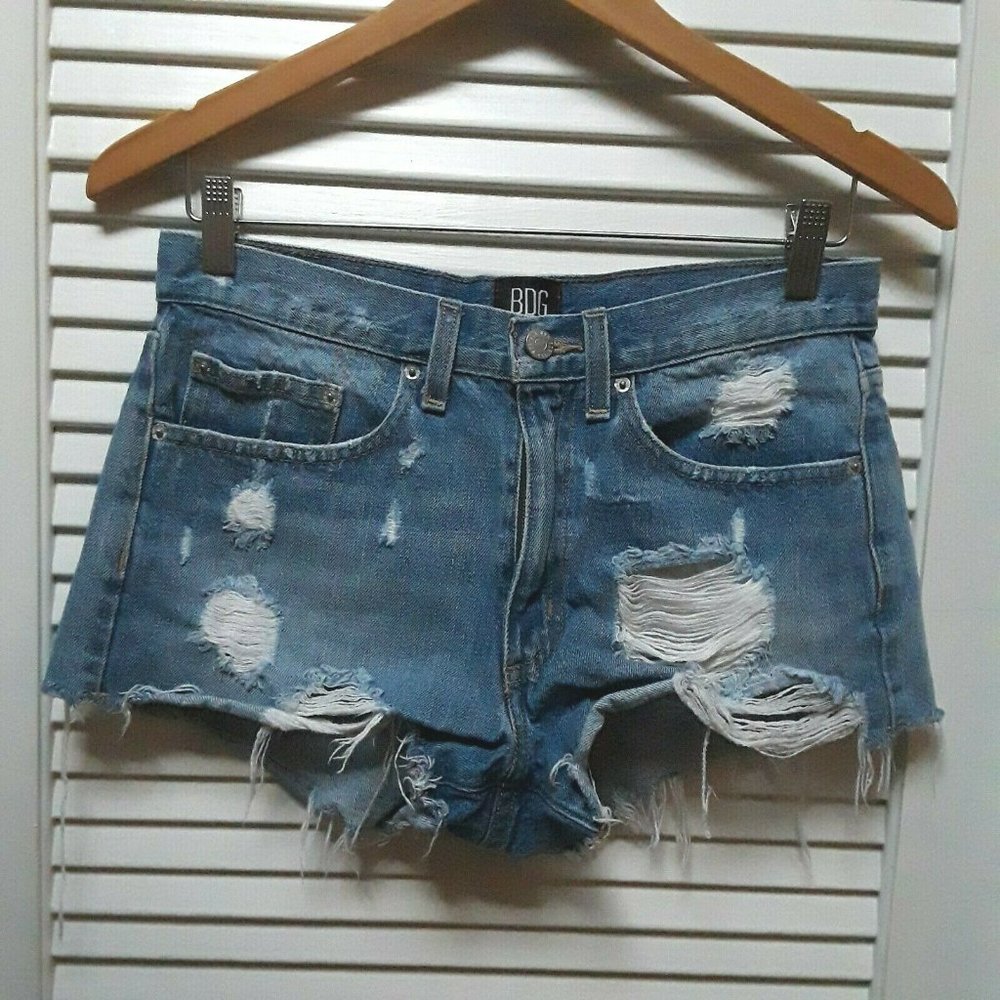 BDG Distressed Destructed Denim Jeans Blue Shorts Ripped Frayed Mid Rise Size 27